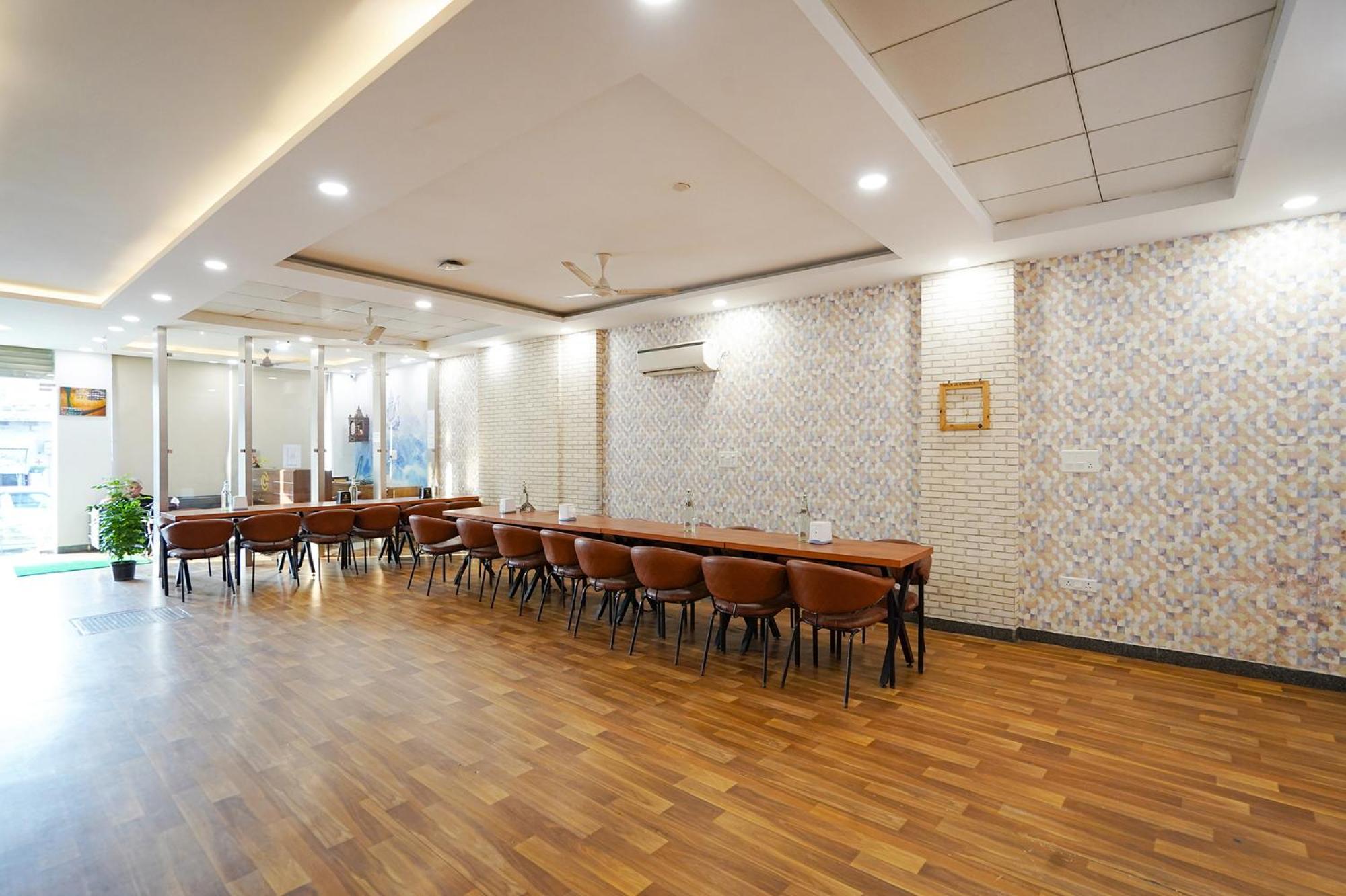 Fabhotel Prime Culture Noida Exterior photo